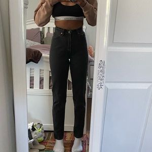 Black Levi 512 tapered leg